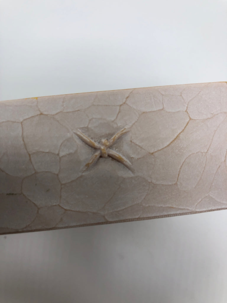 WILLOW TREE FRIENDSHIP BOX.