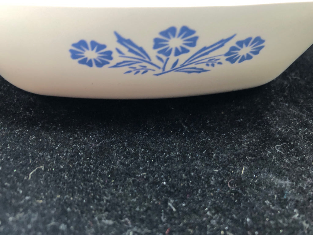 PETITE PAN WHITE CORNING WARE.