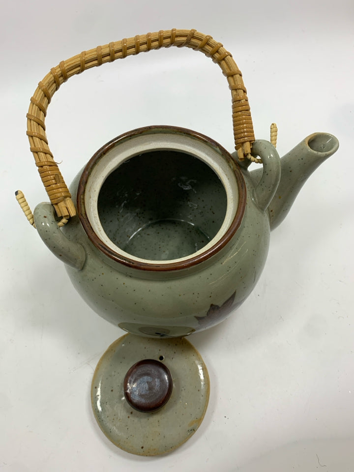 SPECKLED STONEWARE TEAPOT W/WOVEN HANDLE.