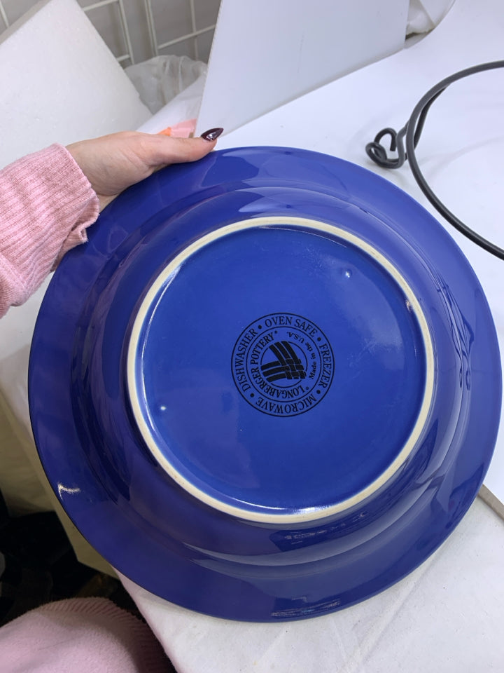 SERVING BOWL IN METAL FOOTED STAND.