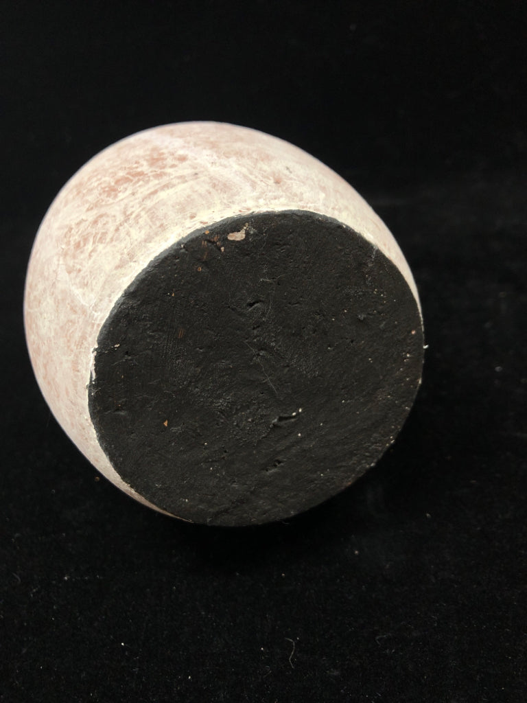 BROWN POTTERY FLOWER VASE.