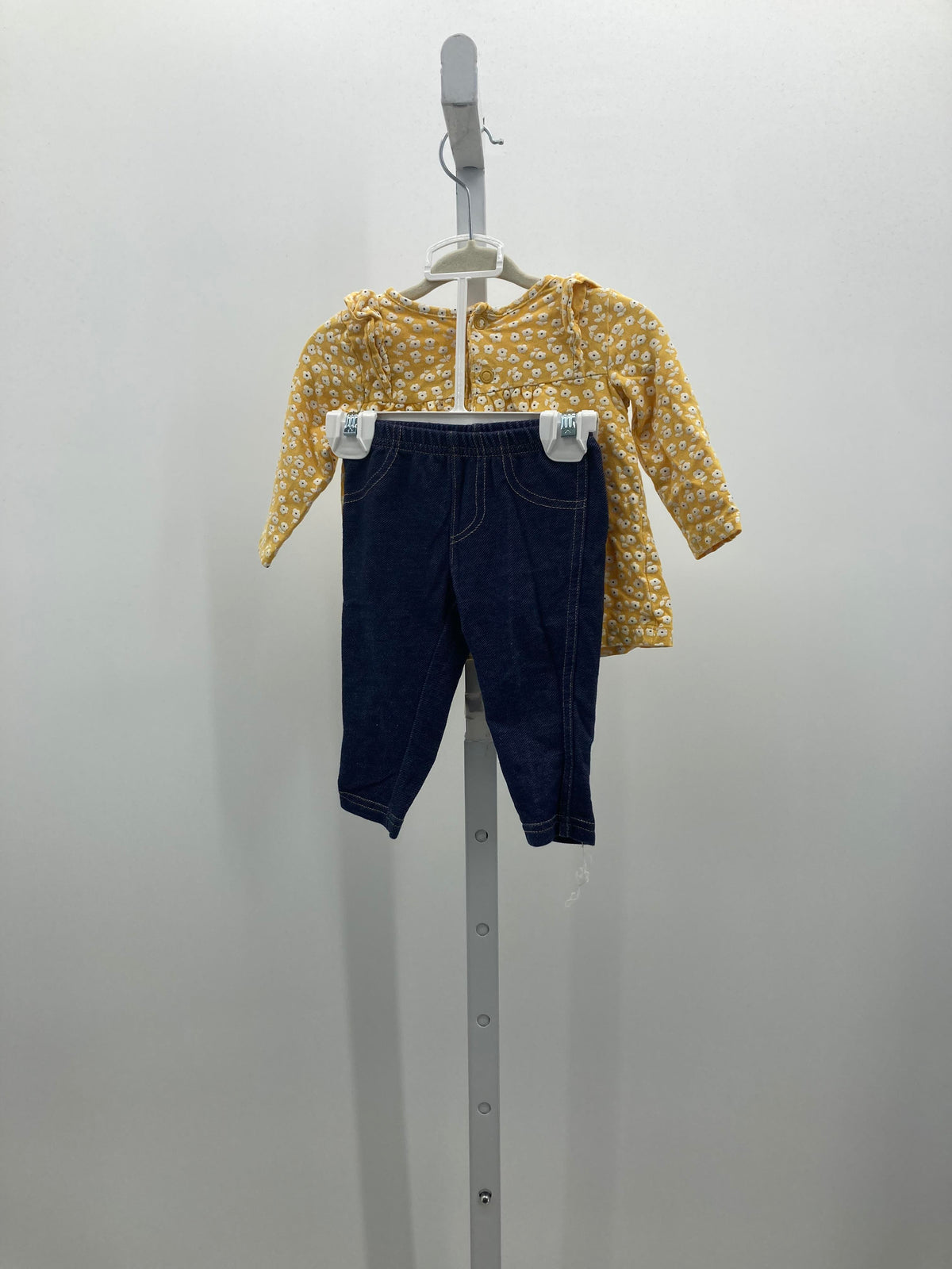 Carters Size 6 Months Girls 2 Pieces