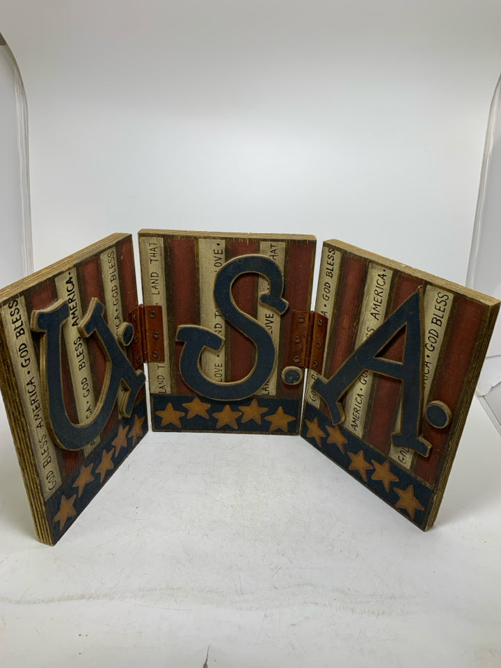 FOLD UP USA WOOD SIGN.