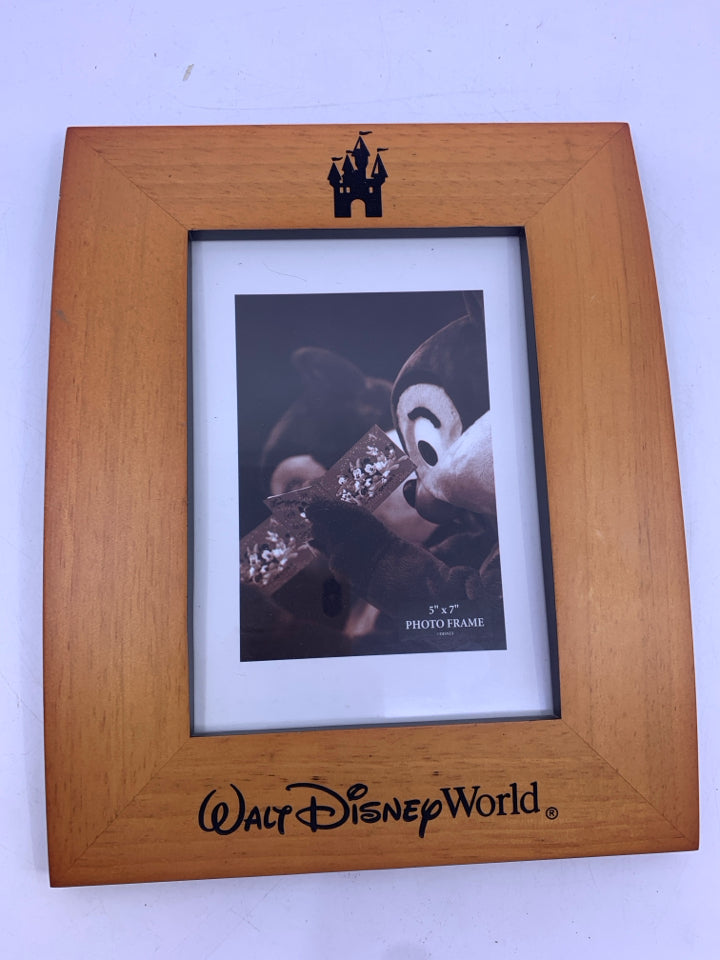 WOOD WALT DISNEY WORLD FRAME.