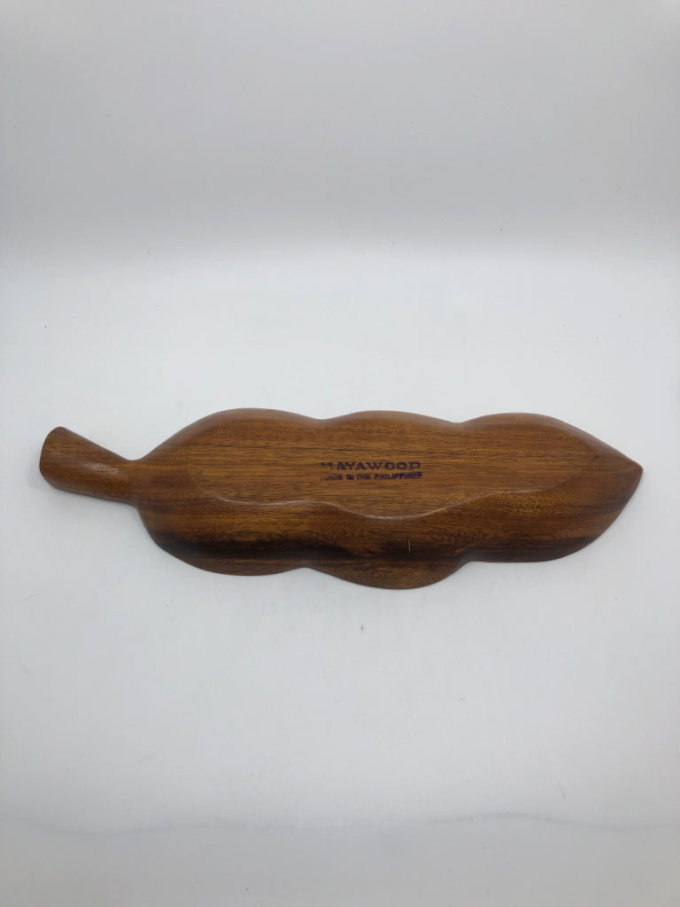VTG MAYAWOOD 3 SECTION DIVIDED SERVING TRAY.