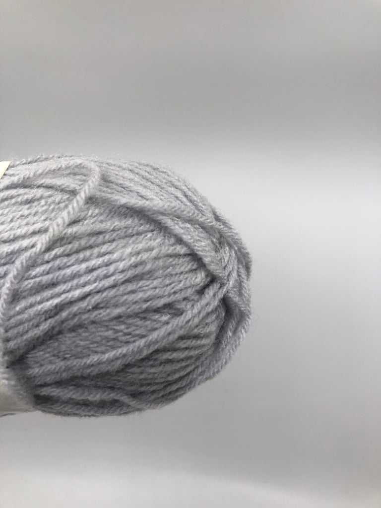 GREY PINGUIN YARN.