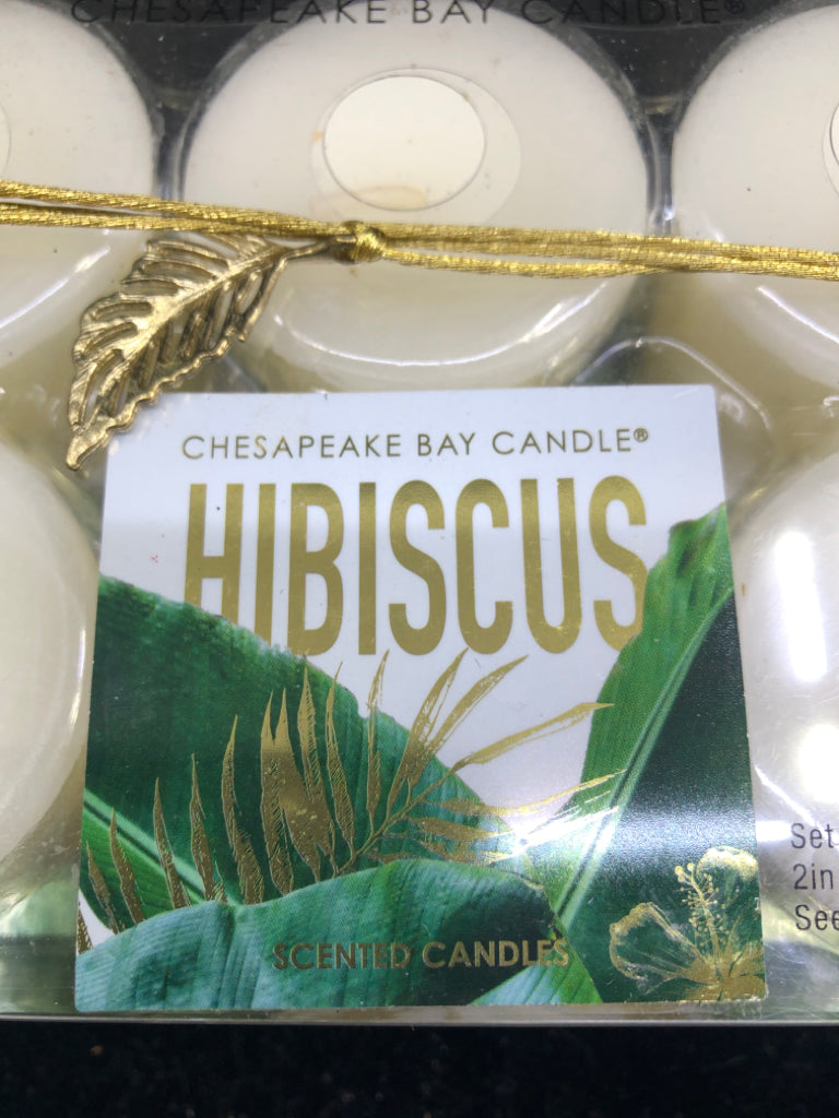 NIB HIBISCUS CANDLE.