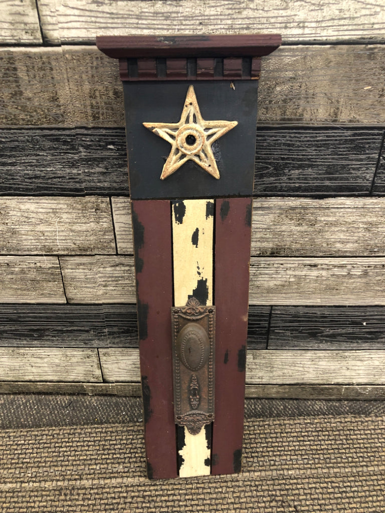 PRIMITIVE AMERICANA DOOR DECOR.