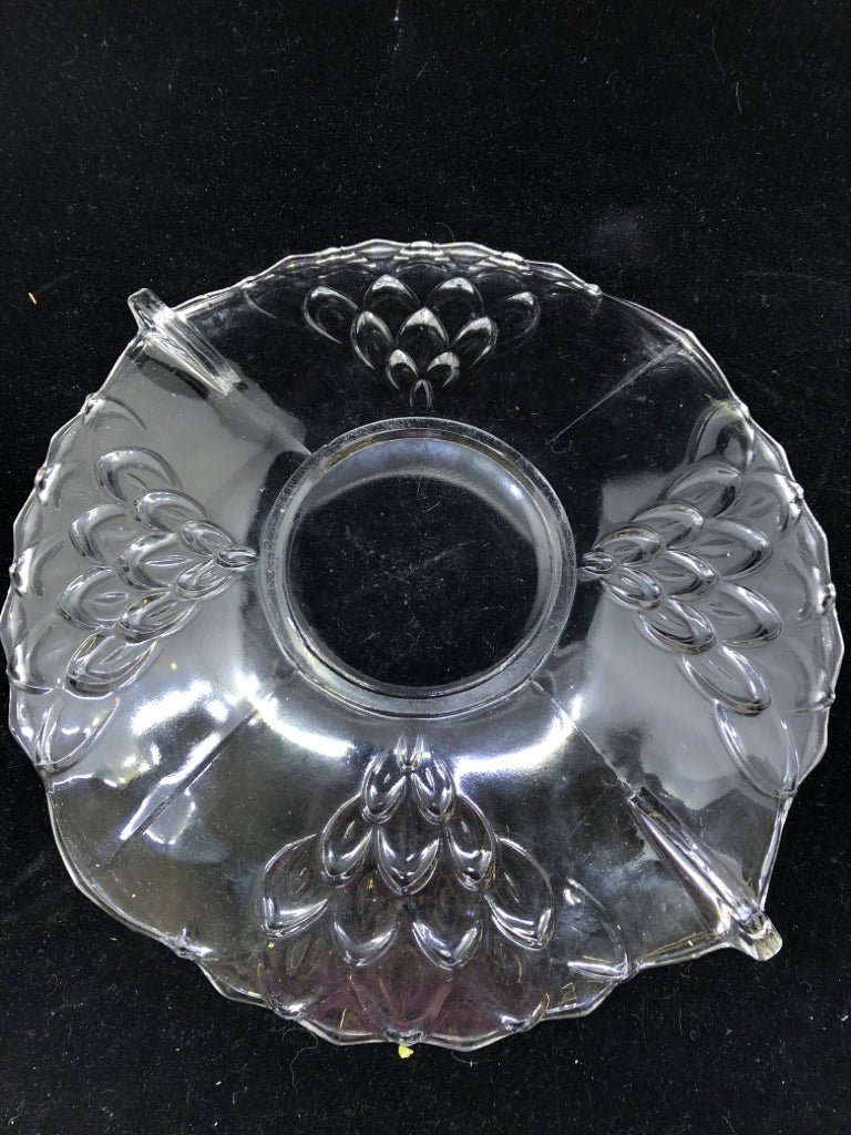 GLASS SERVING PLATE W SLIGHT FOOTING.