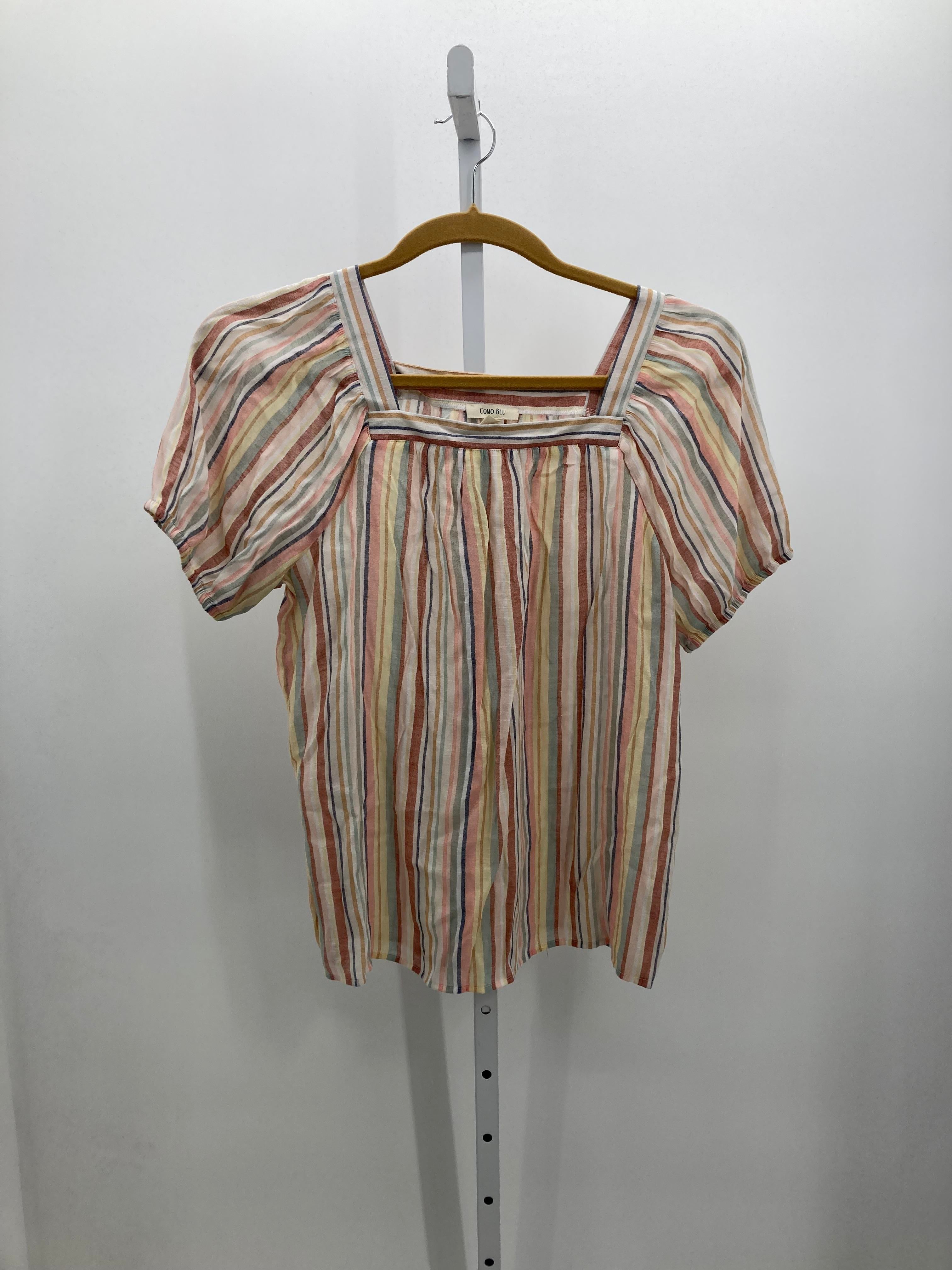 Size Extra Large Misses Short Sleeve Shirt