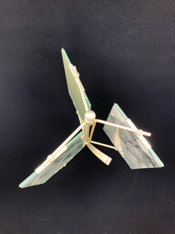 SILVER ROTATING 3 SECTION PHOTO FRAME.