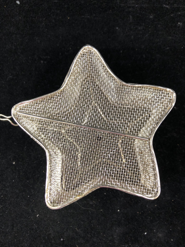 SILVER MESH STAR JEWELRY BOX.