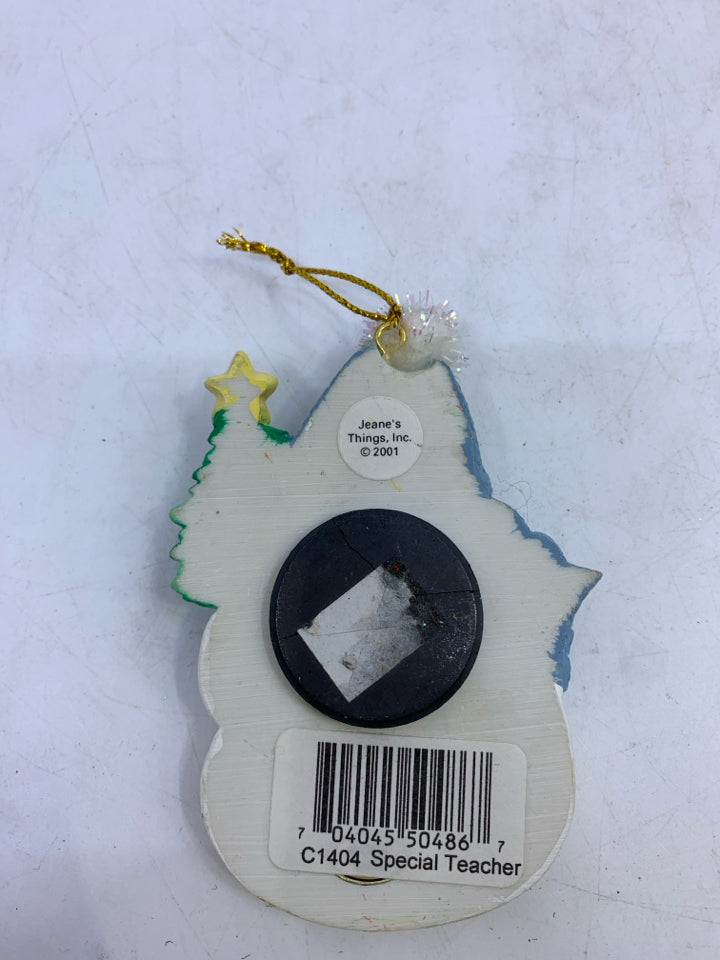 CERAMIC WHITE SNOWMAN "MERRY CHRISTMAS TO A SPECIAL TEACHER" ORNAMENT.