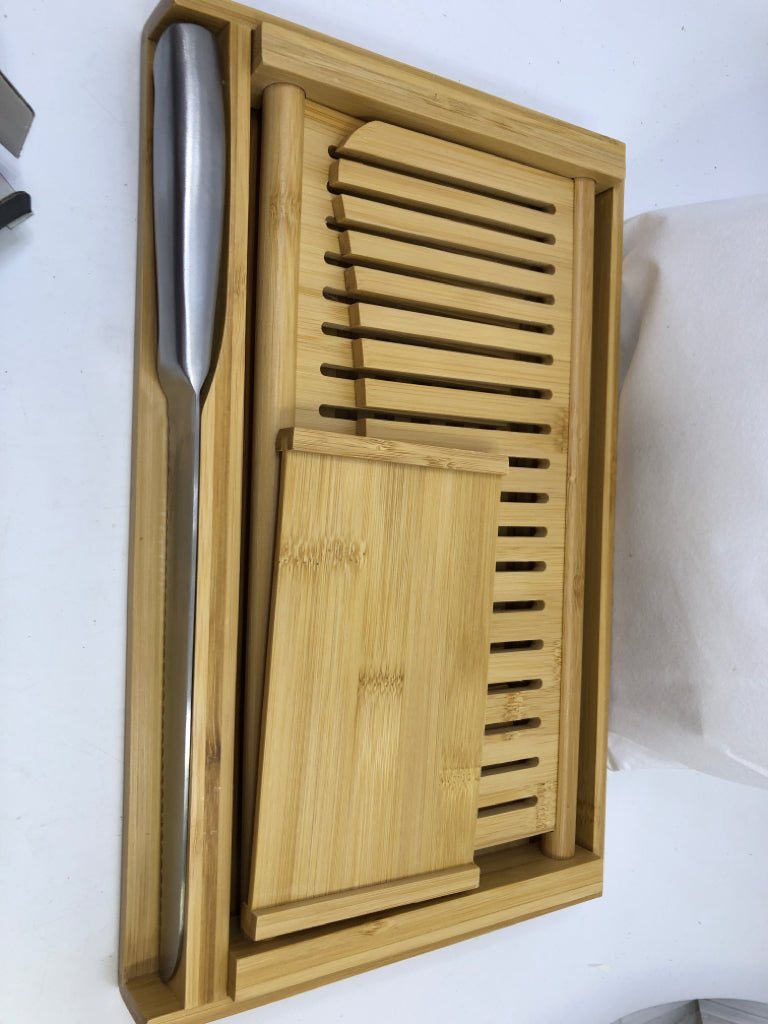 NIB BREAD SLICING KIT