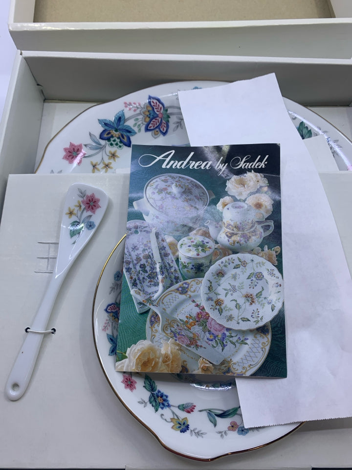 NIB 3PC INDIA GARDEN SERVING SET.