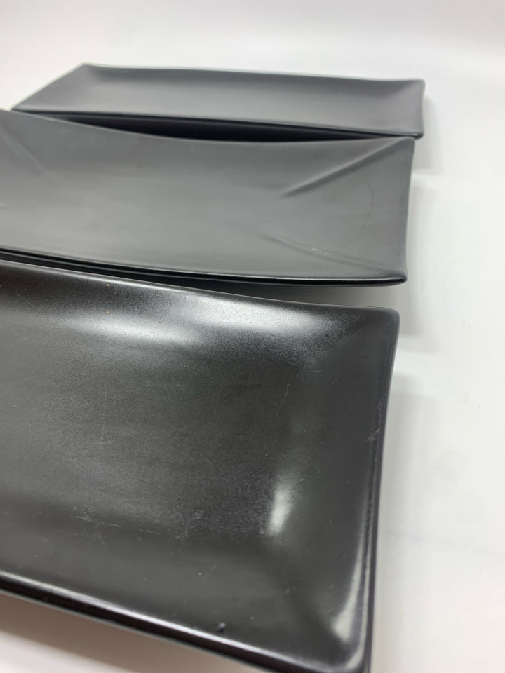 3PC MATTE BLACK CERAMIC SERVING PLATTERS.