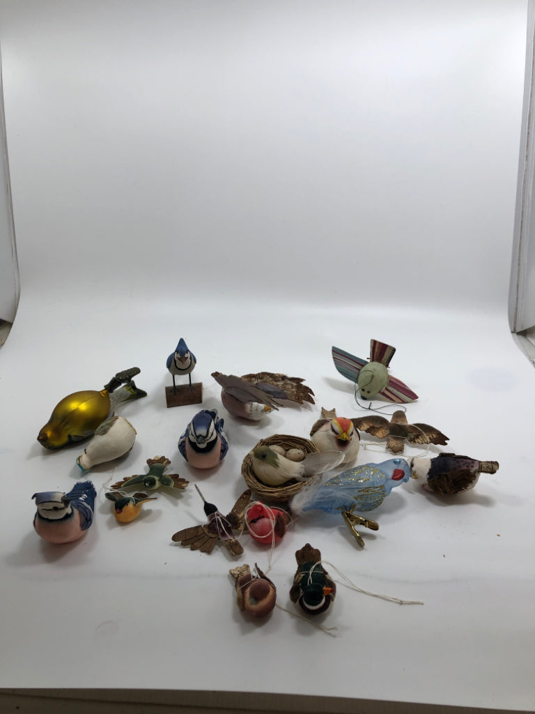 BAG OF ASSORTED CORK BIRDS.