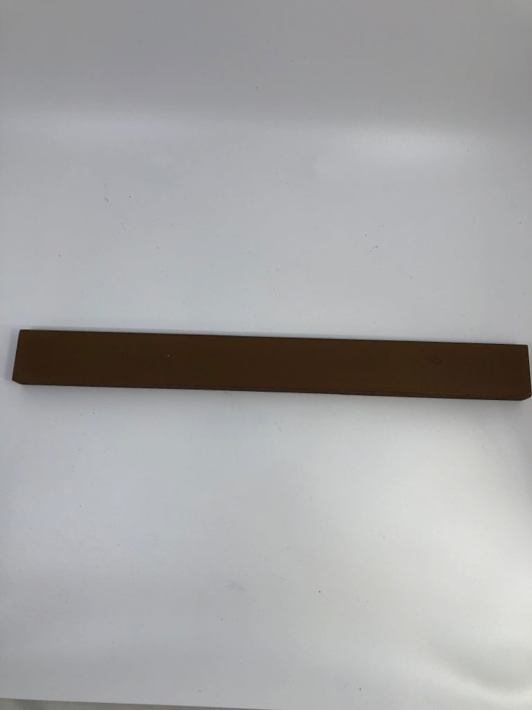 KISS ME GOODNIGHT WOOD BLOCK DECOR.