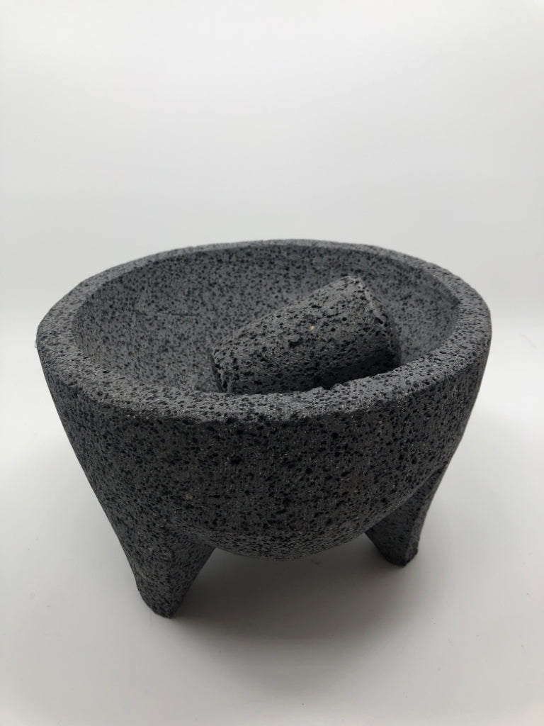 HEAVY STONE MOLCAJETE MORTAR+PESTLE.