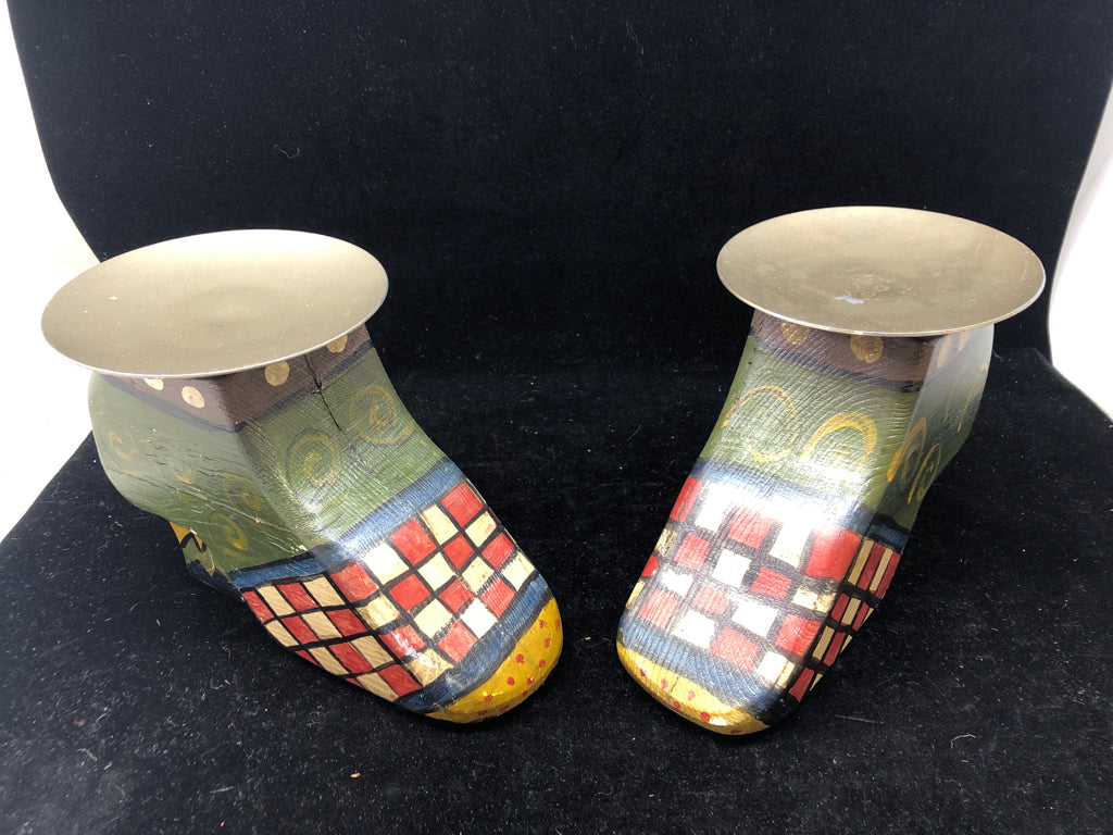 2 HEAVY WOOD SHOES W/ PAINTED DETAIL PILLAR CANDLE HOLDERS.