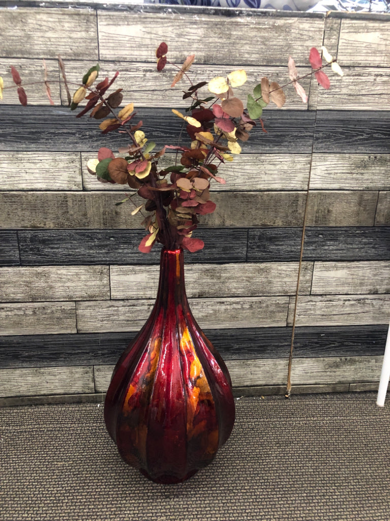 TEARDROP WATERCOLOR RED AND GOLD W FAUX LEAVES ARRANGEMENT.