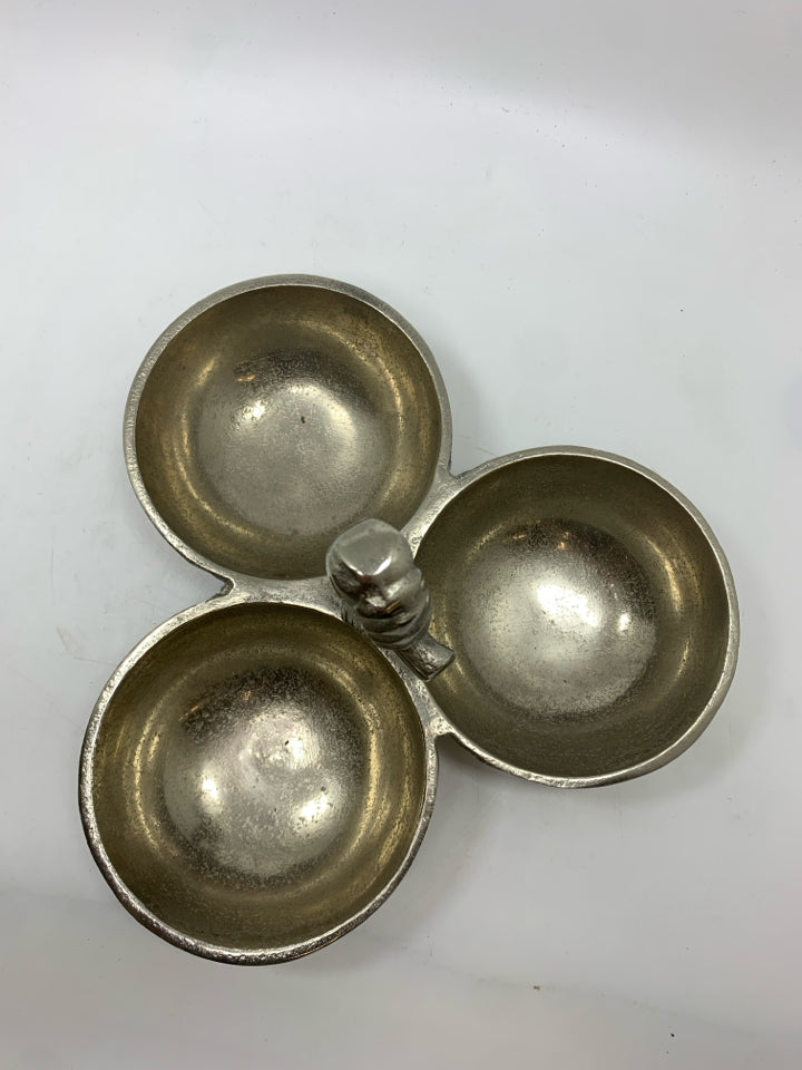 3 SECTION METAL SEAHORSE TRAY.