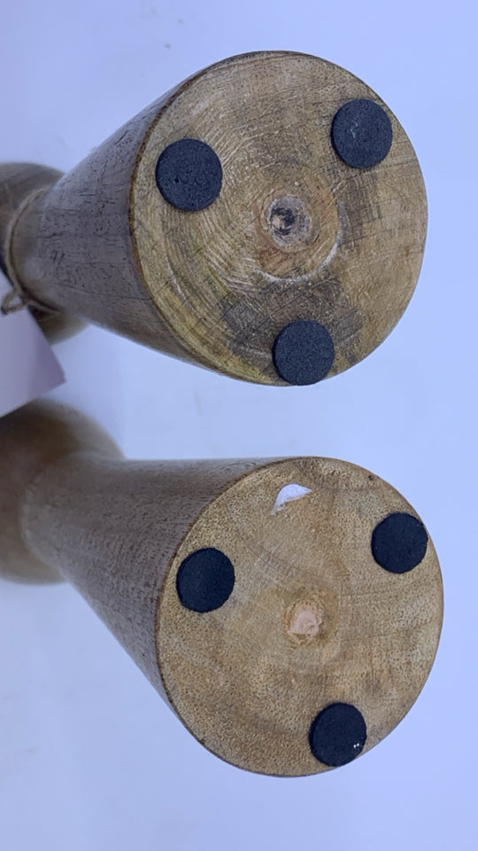 2 PIECE WOODEN CANDLE HOLDER.