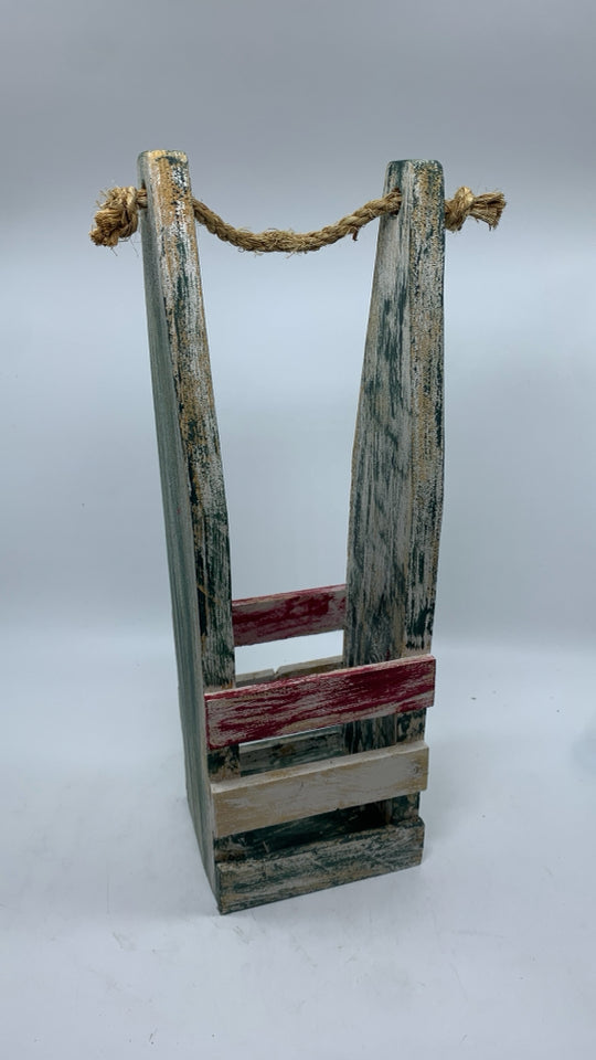 RUSTIC WOOD WINE BOTTLE HOLDER.