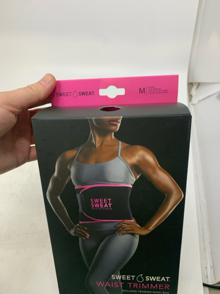 NIB SWEAT WAIST TRIMMER.