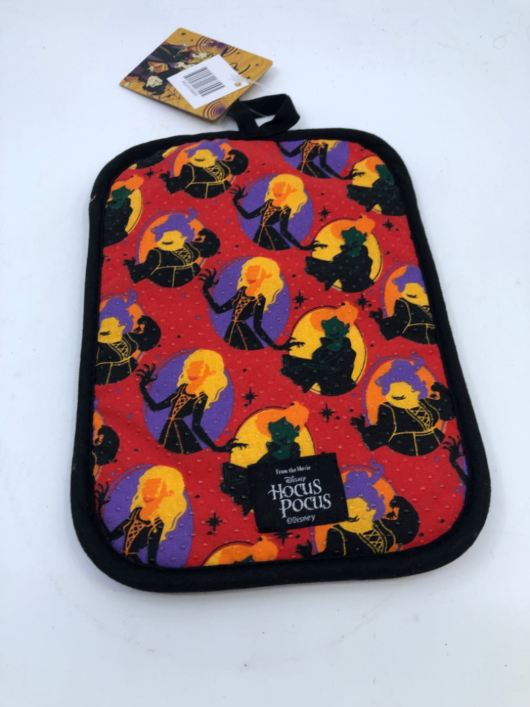 NEW HOCUS POCUS POT HOLDER.