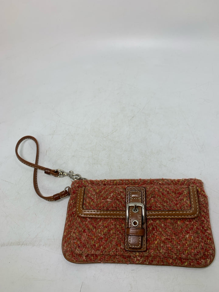 Coach Hamptons Soho Wool Tweed Wristlet *No Charm Tag