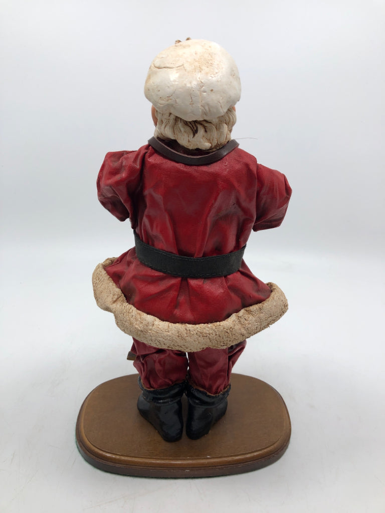 STANDING SANTA W/ SAILER HAT,W/ ANCHOR FIGURINE.