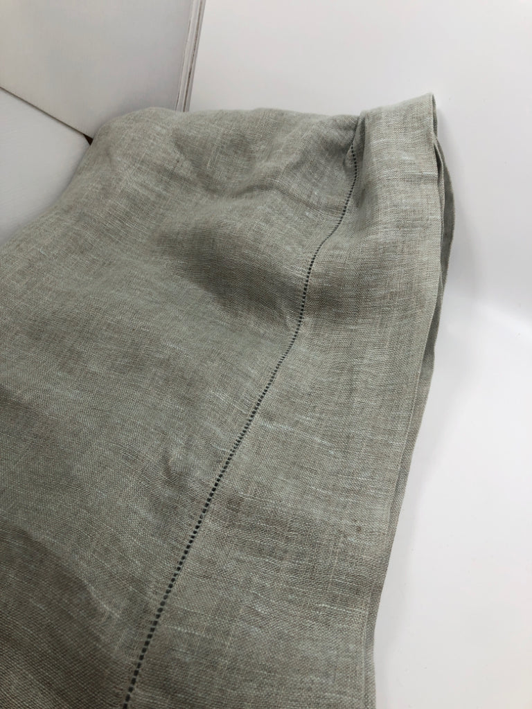 GREY LINEN RECTANGLE TABLECLOTH.
