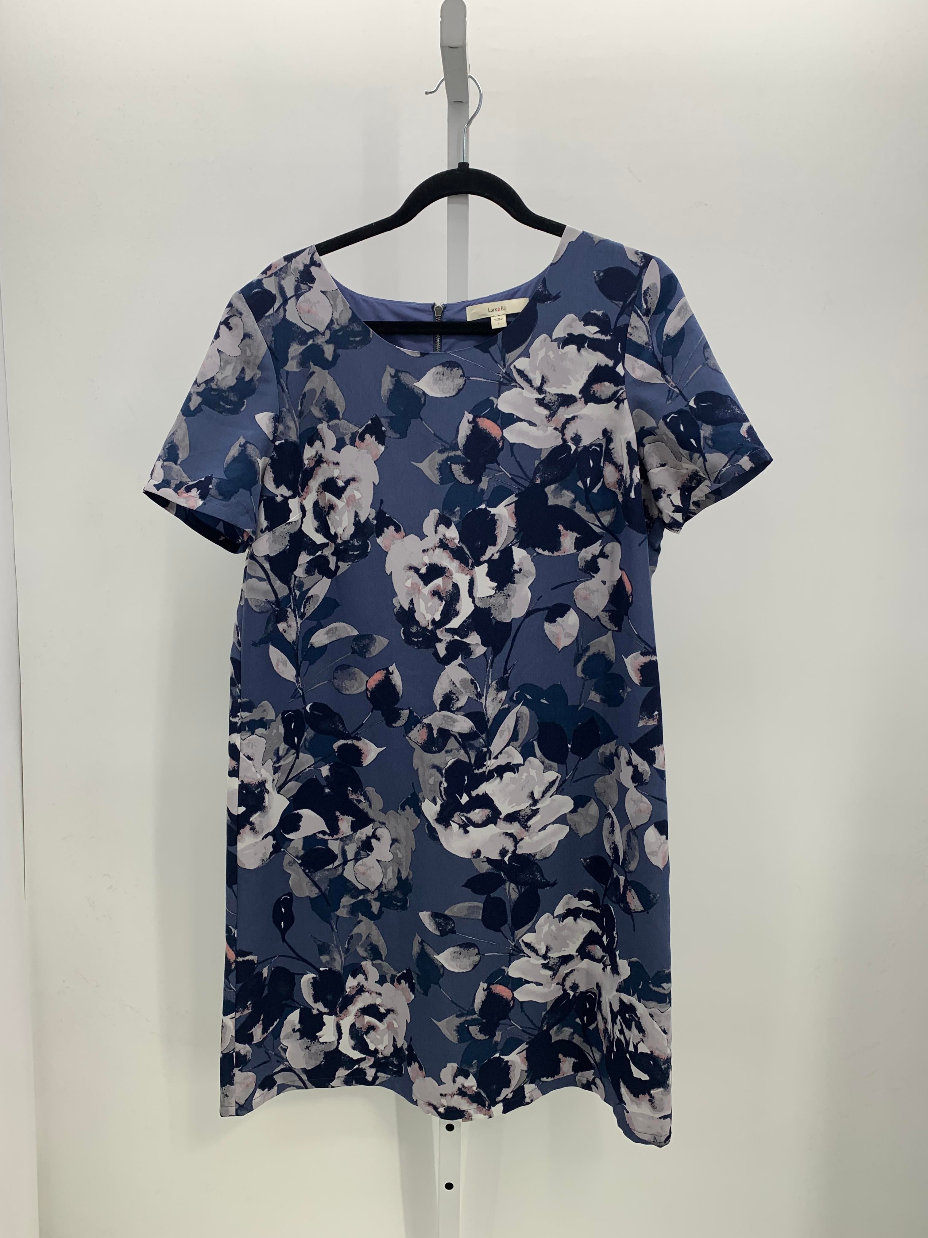 Size Large Misses Short Sleeve Dress