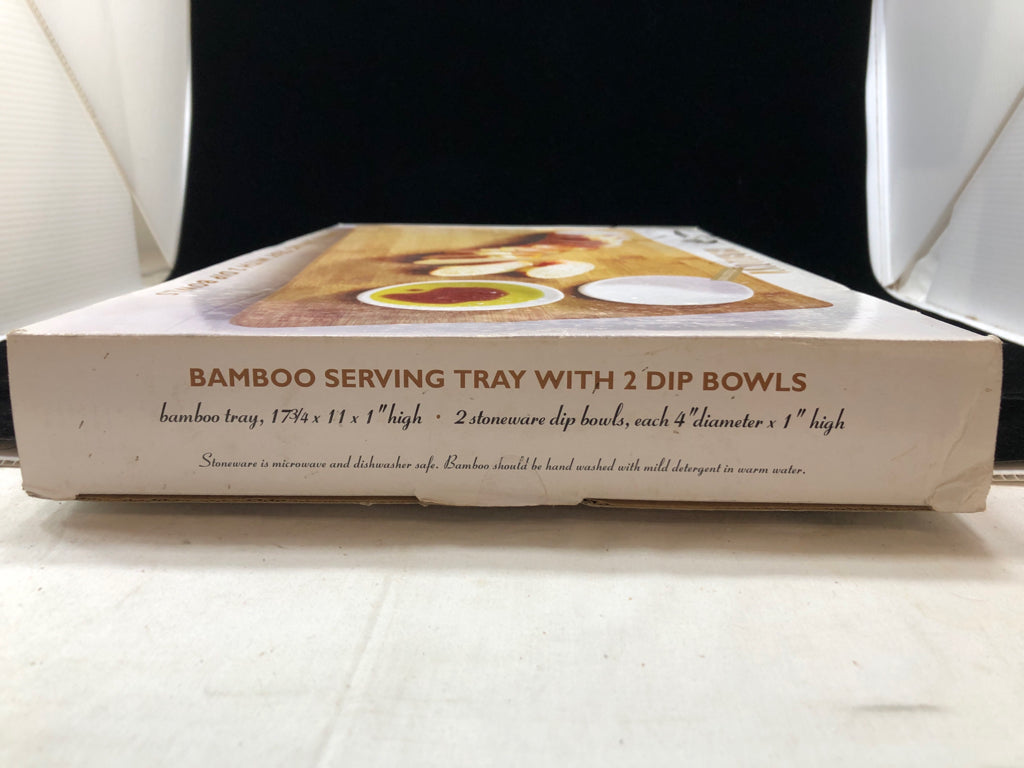 NIB HARMONY BAMBOO SERVING TRAY W/2 DIP BOWLS.