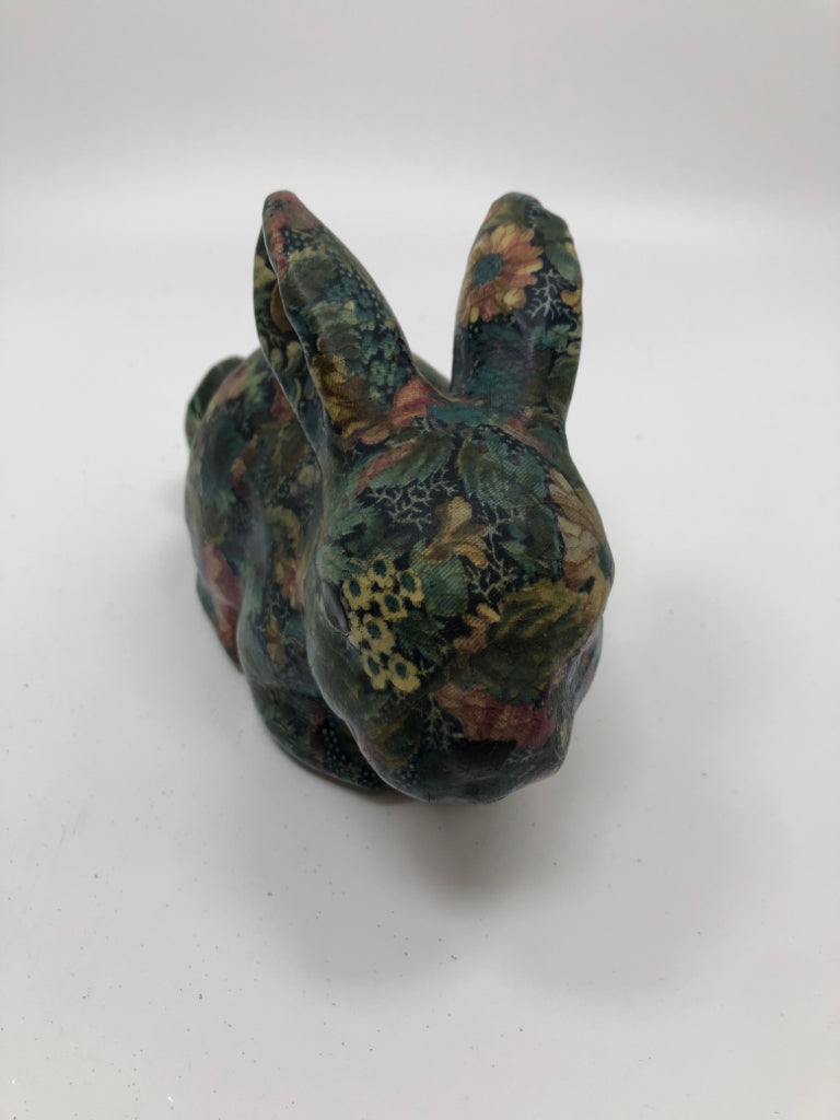 VTG DECOUPAGE BUNNY.