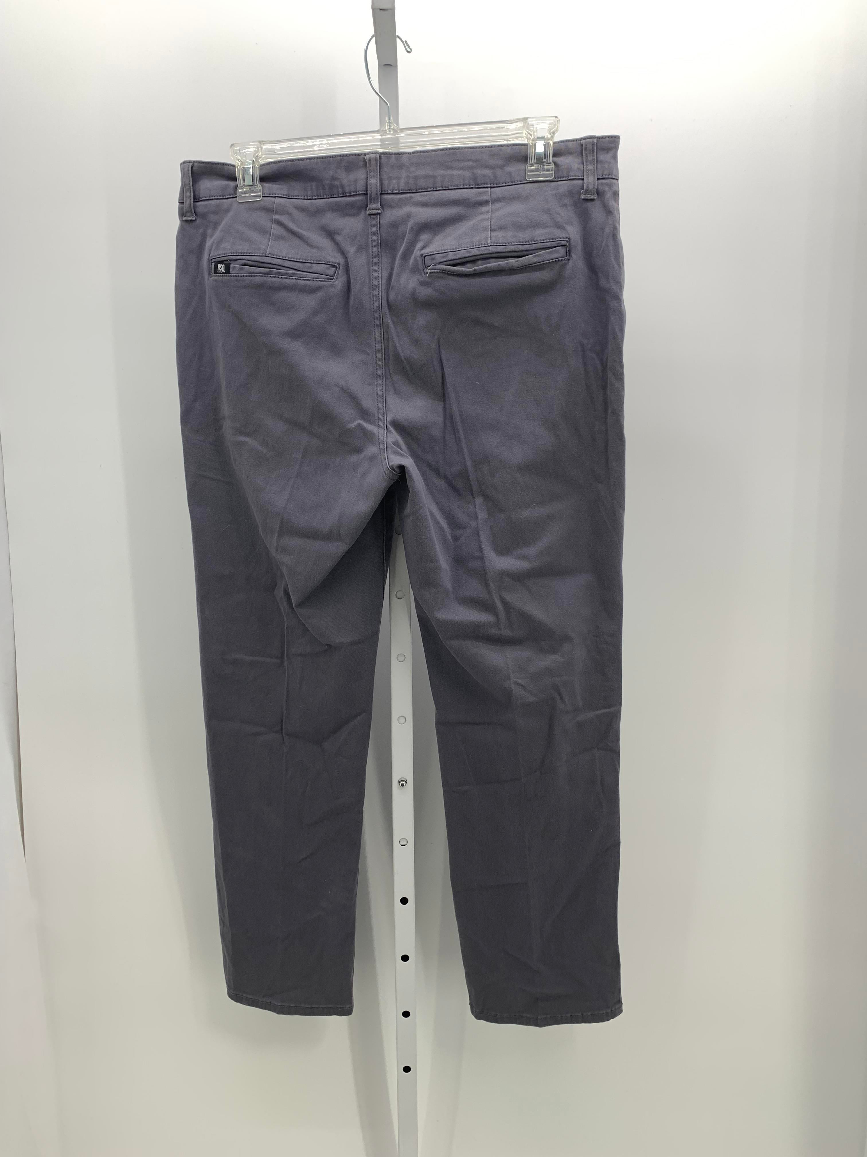 SLIM STRAIGHT PANTS.
