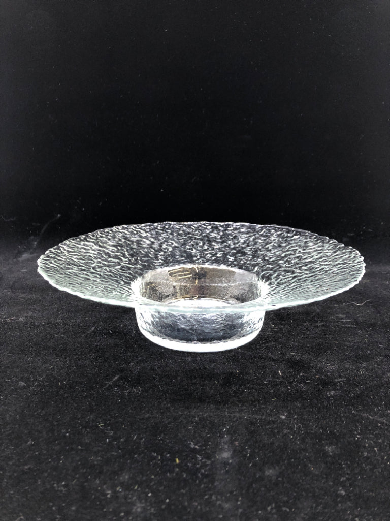TEXTURED GLASS BOWL W/RAISED EDGES.