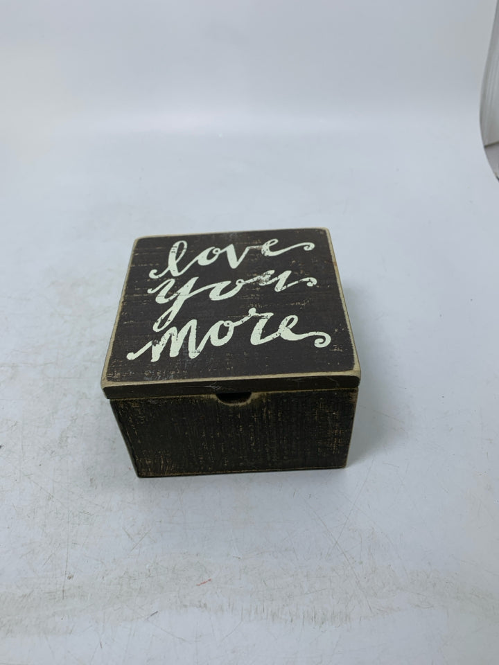 DISTRESSED LOVE YOU MORE SQUARE BOX.