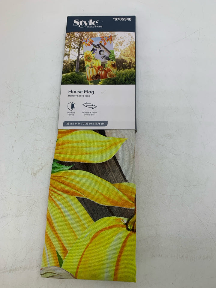 NIP FALL THEMED HOUSE FLAG.