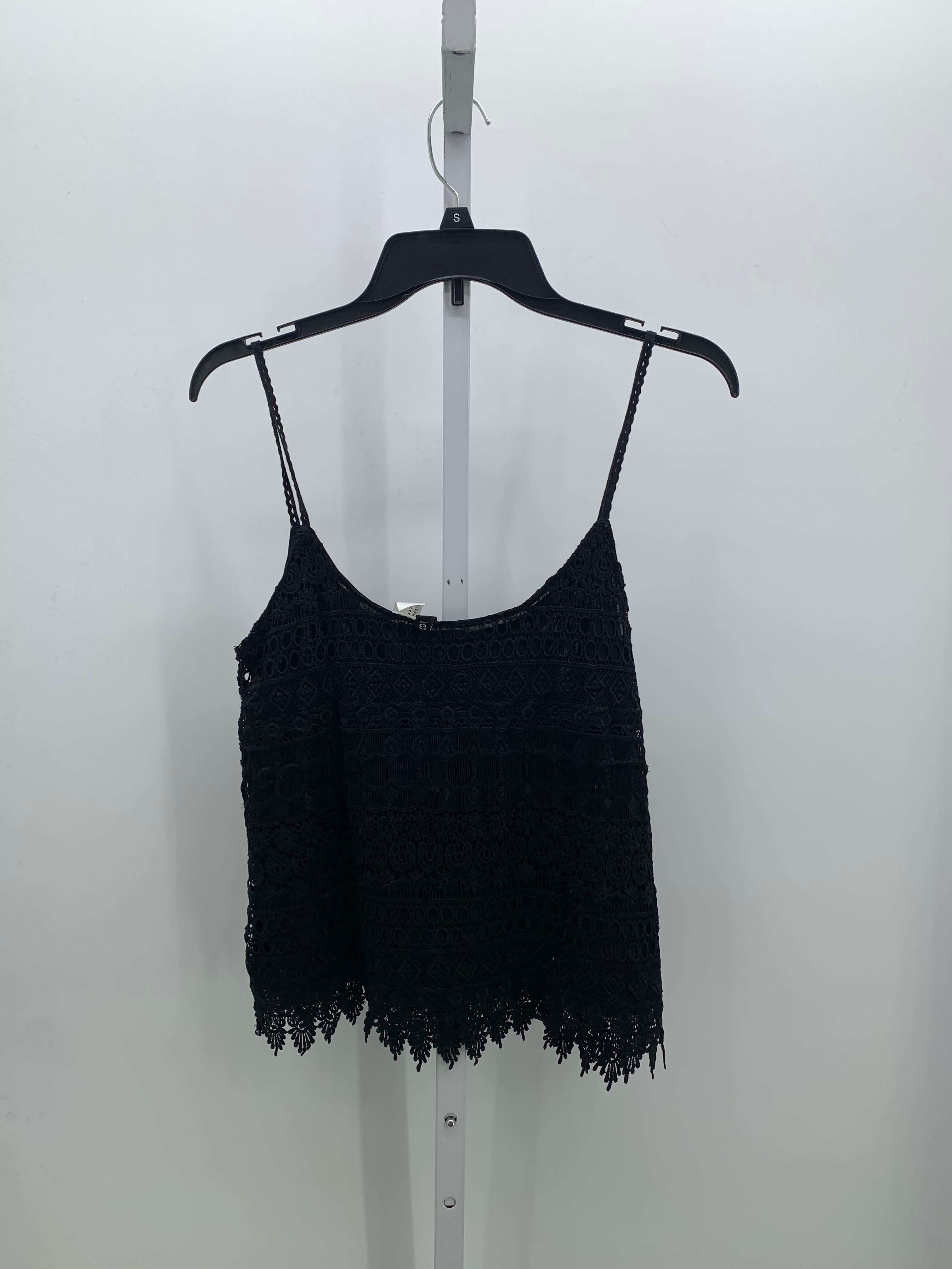 Divided Size Medium Juniors Sleeveless Shirt