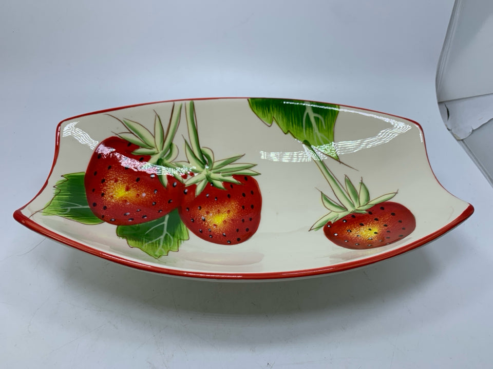 OVAL ROUNDED STRAWBERRY PRINT SERVING BOWL.