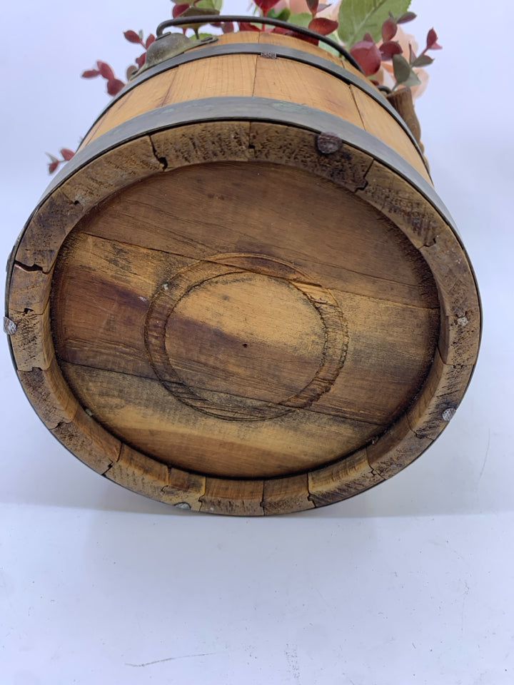 WOODEN BUCKET PINK ROSE FLORAL DECOR.