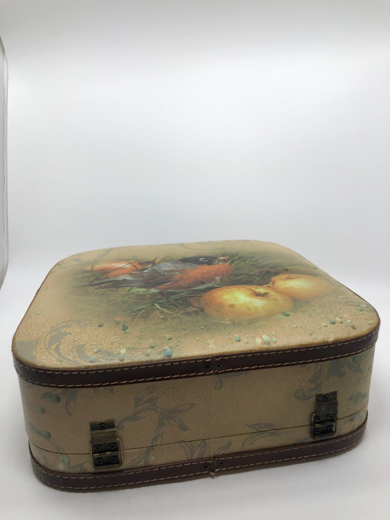 VTG STYLE BIRD PRINTED CASE DECOR.