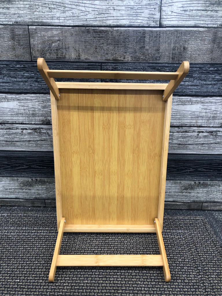 BLONDE WOOD FOLDING TRAY.
