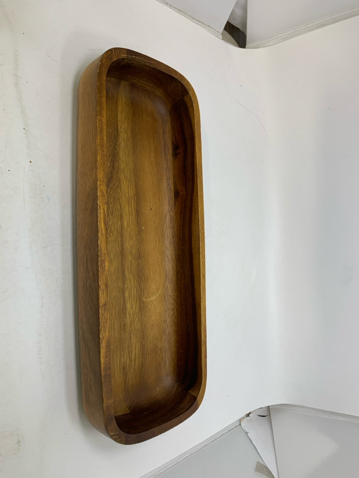 RECTANGLE ACAGIA WOOD BOWL TRAY.