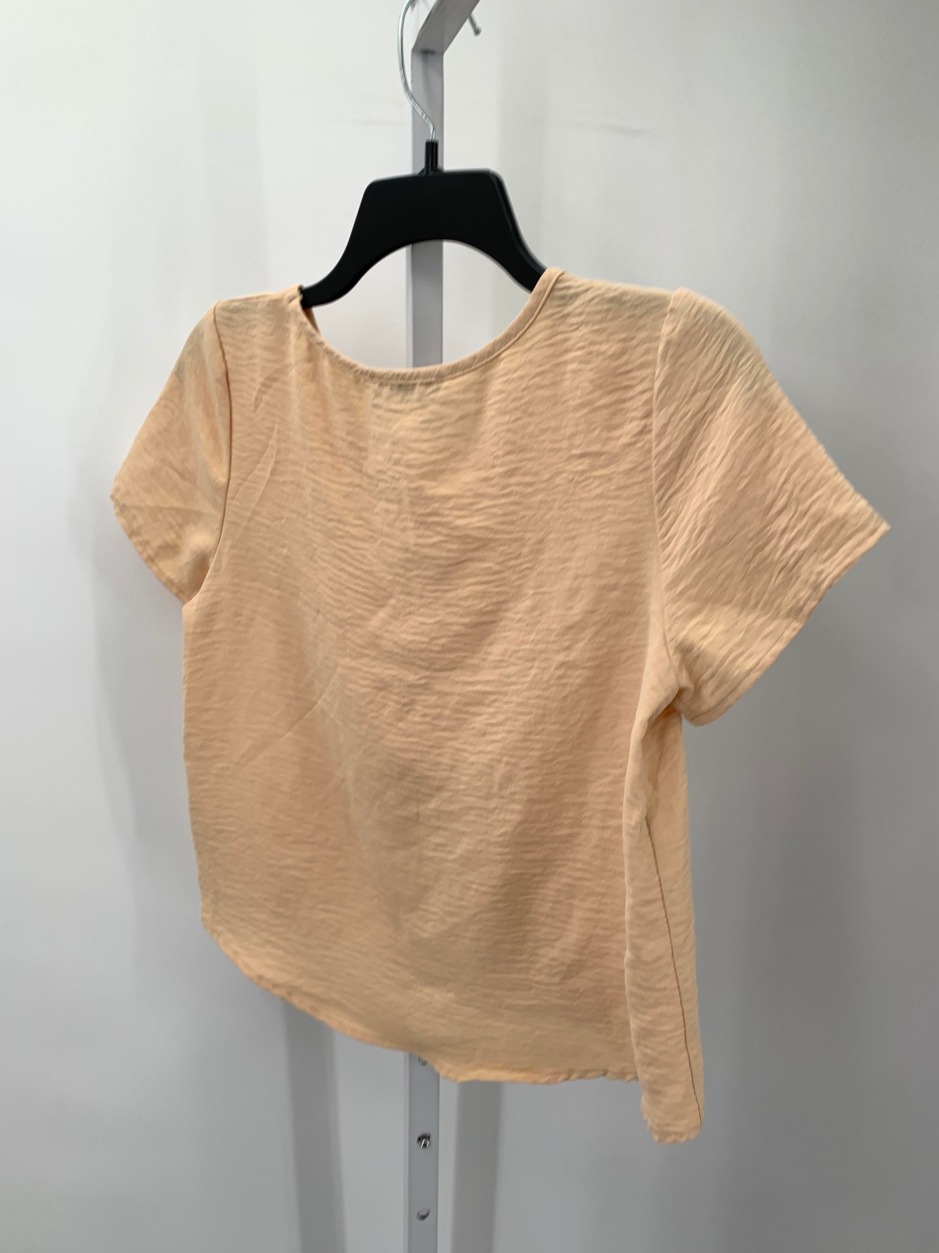 Size Small Juniors Short Sleeve Shirt