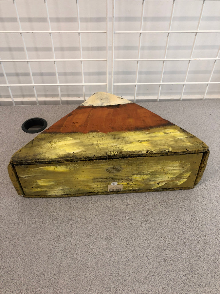 WOOD CANDY CORN JACK O LANTERN DECOR.