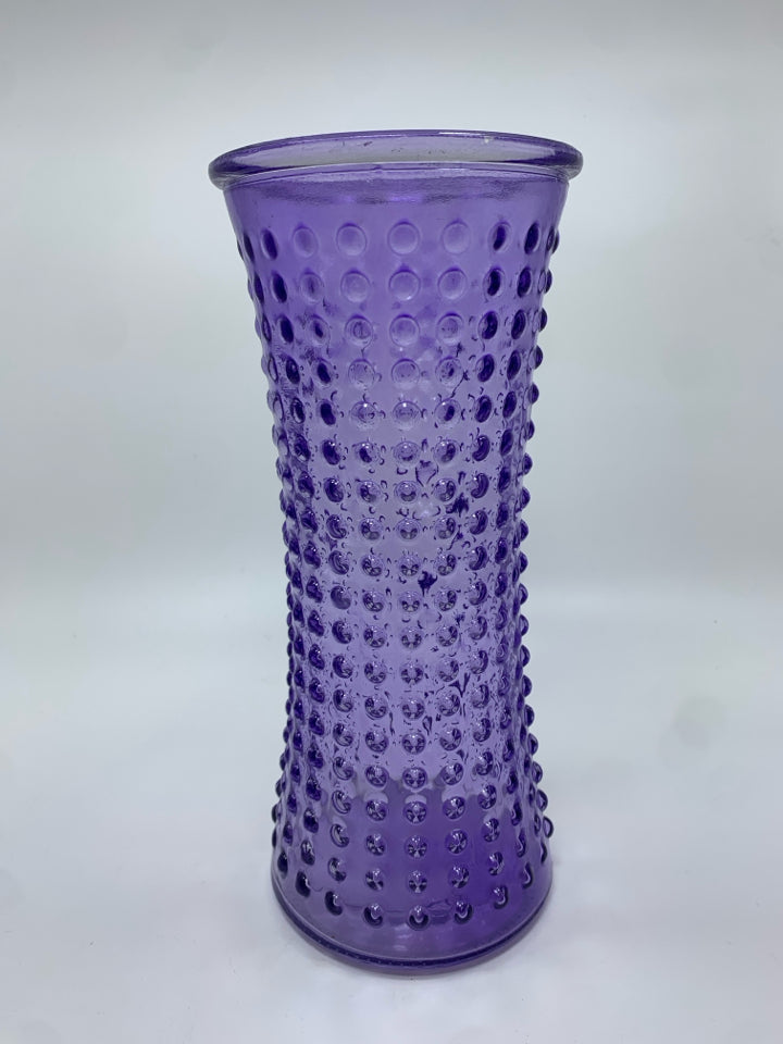 TEXTURED PURPLE VASE.