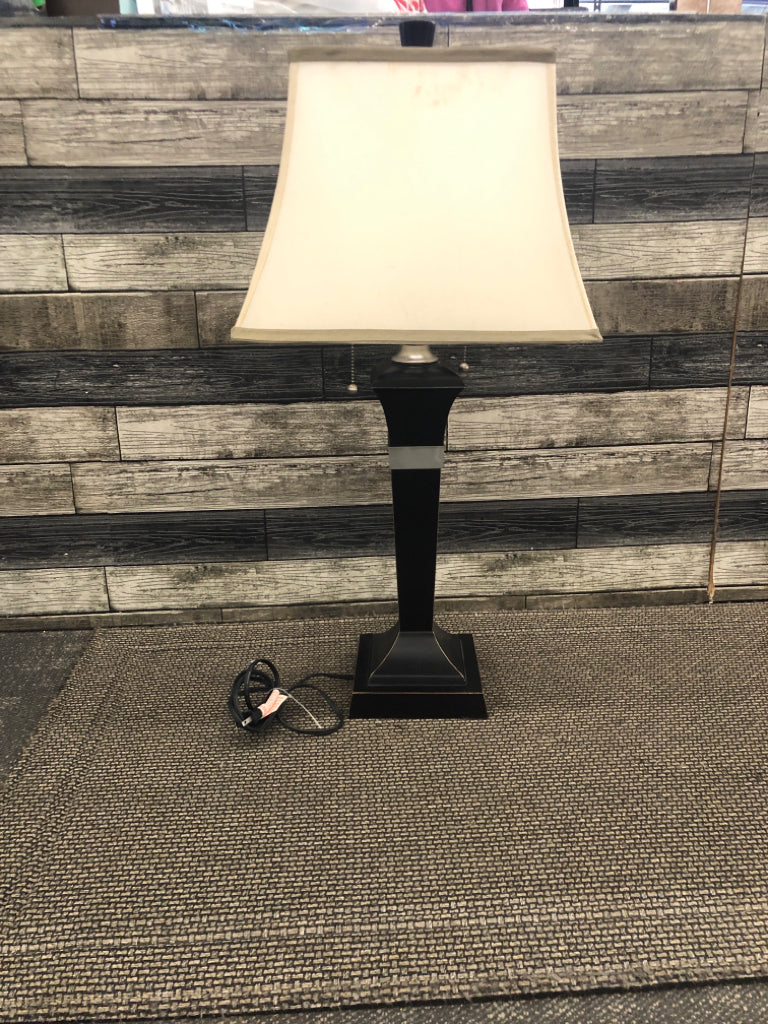 BLACK SQUARE BASE LAMP W TAN SQUARE SHADE.